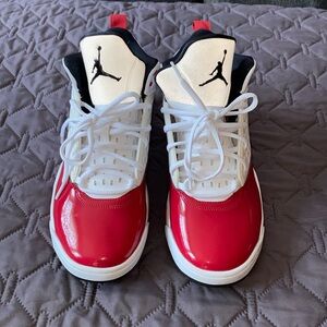 Jordan Maxin 200 White Gym Red Black Size 10.5